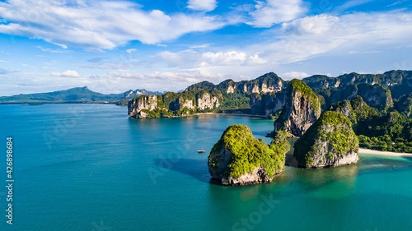 Obraz Railay beach in Thailand, Krabi province, aerial view of tropical Railay and Pranang beaches and coastline of Andaman sea from above
