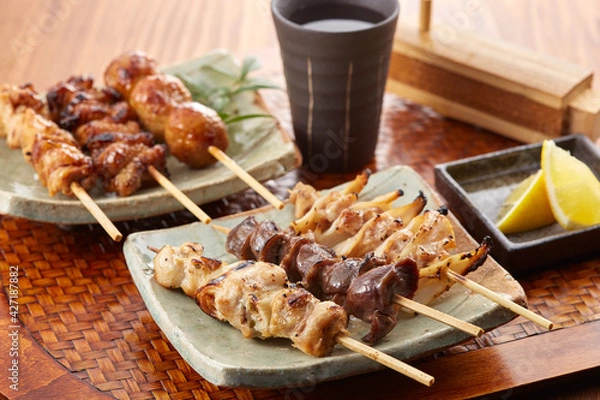 Obraz 焼鳥盛り合わせ　日本酒　お酒　居酒屋
