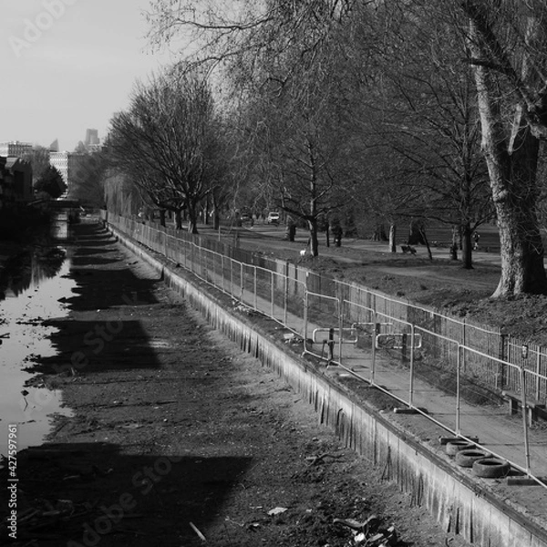 Obraz Drained Empty Dry Canal London