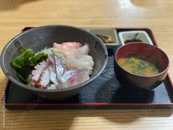 Fototapeta 海鮮丼