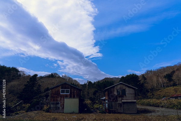 Fototapeta 小屋と雲