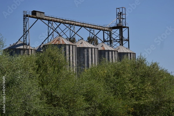 Fototapeta bridge in the mountains