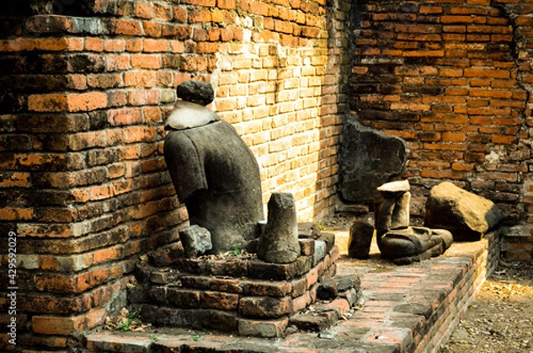 Obraz Ancient temple ruins of ayutthaya in Thailand