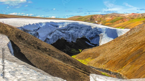 Obraz landscape with snow covered mountains