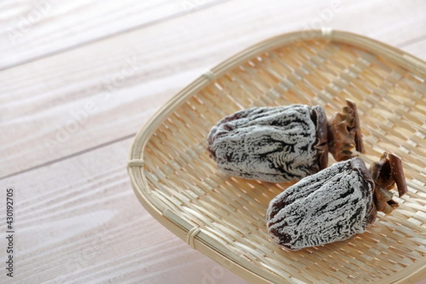 Obraz 白い粉を吹いた干し柿