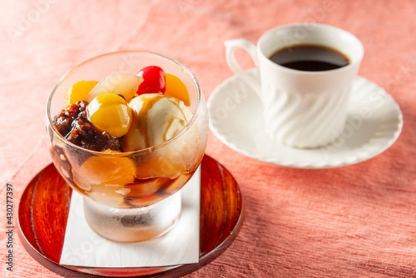 Obraz あんみつとコーヒーのセット