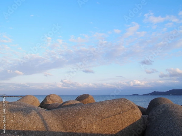 Obraz 海とテトラポット