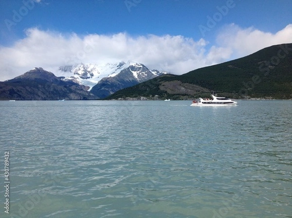 Obraz perito moreno glacier in patagonia argentina
