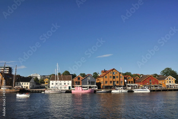 Obraz Tonsberg waterfront, Brygge, with restaurants