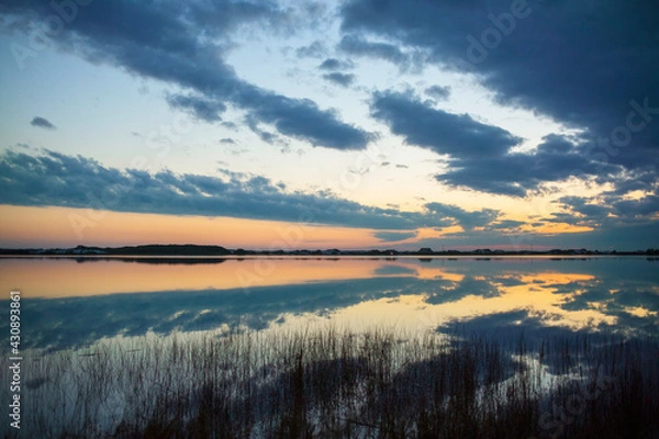 Obraz white sand on gulf beach at sunset