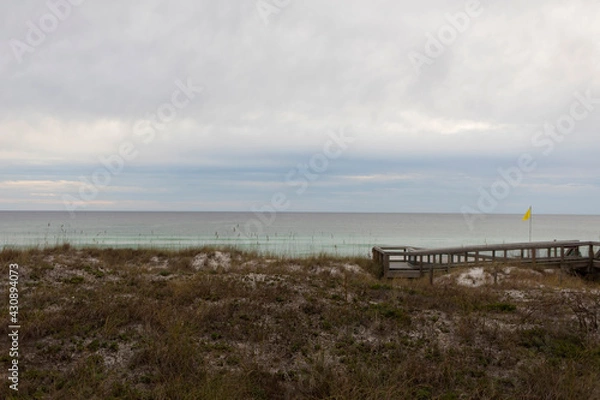 Obraz dune and walkway to beach on gulf 