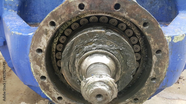 Obraz Annaul overhaul big gear and mechanical part ; preventive maintenance work for industial plant