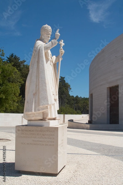 Fototapeta Pope Statue in Fatima Santuary