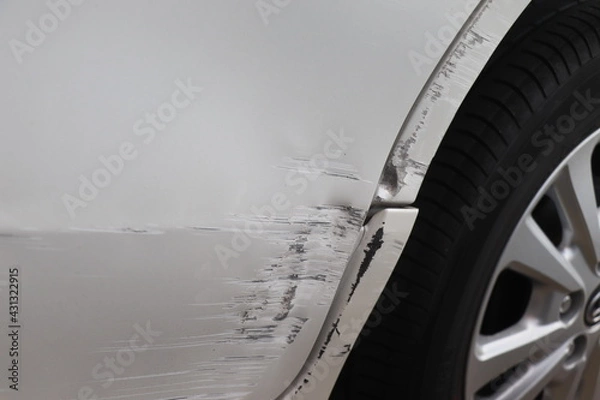 Fototapeta 自動車　傷　へこみ　交通事故