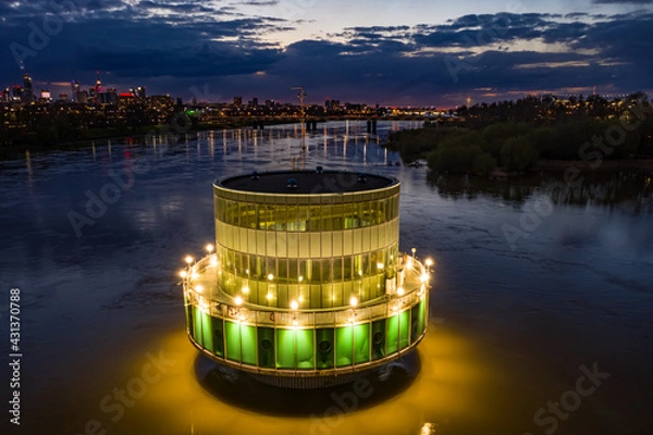 Obraz Warsaw drinking water intake during sunset