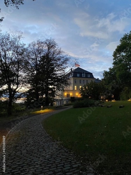Fototapeta house in autumn