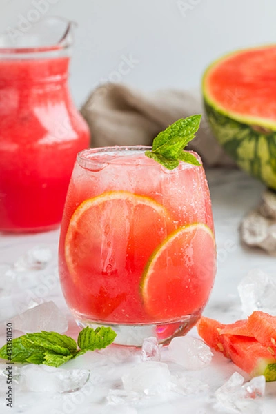 Obraz A watermelon drink watermelon, lemon, lime, mint and ice