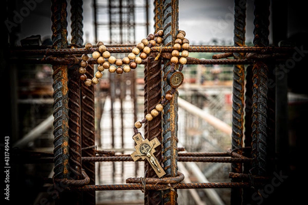 Obraz cross in construction