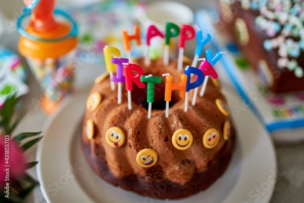 Obraz Geburtstagskuchen mit Emojis