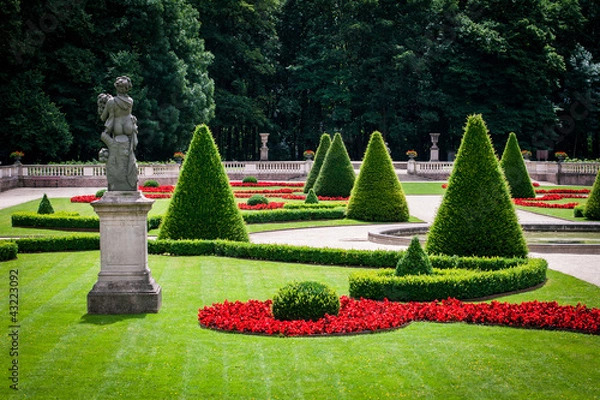 Obraz Statue in a beautiful park