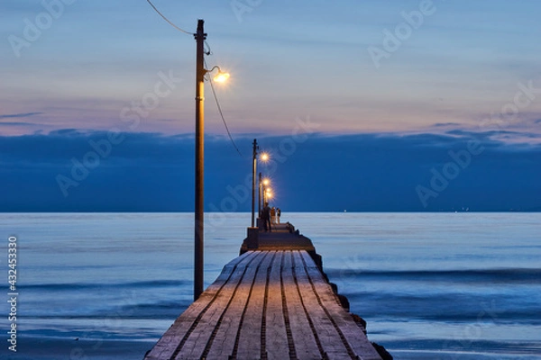 Obraz 電柱のあるレトロ桟橋　原岡海岸　南房総