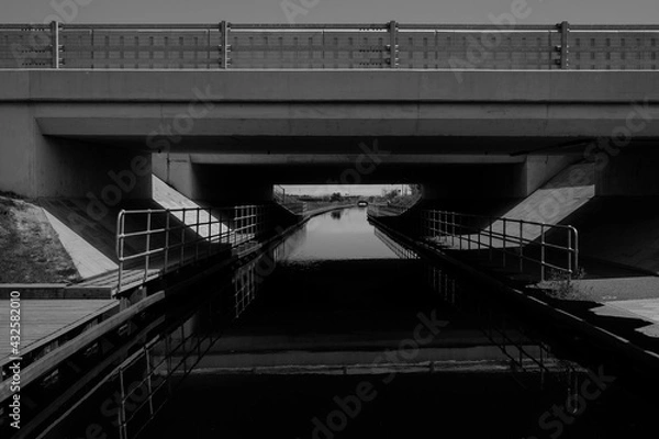 Obraz Bridge over Canal