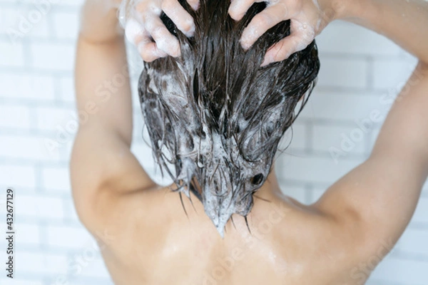 Fototapeta シャワー・シャンプー・女性