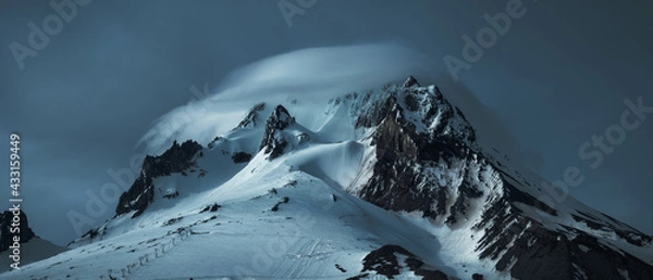 Obraz Dramatic Timelapse of Mount Hood at Dusk