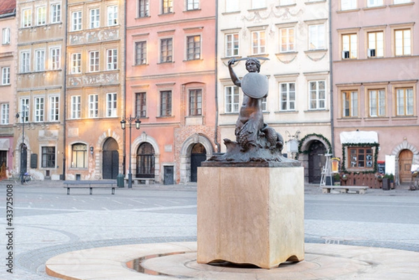 Obraz Old town in Warsaw, Poland. Mermaid symbol of the city. Syrenka with a sword.