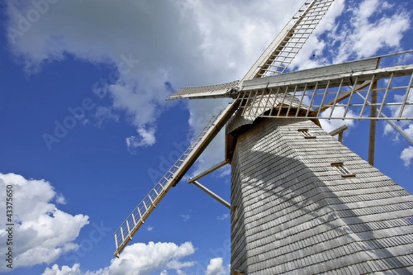 Fototapeta old mill and the sky