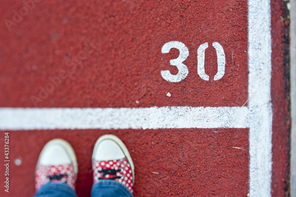 Fototapeta stepping over thirty