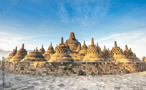 Fototapeta Heritage Buddist temple Borobudur complex in Yogjakarta in Java, indonesia