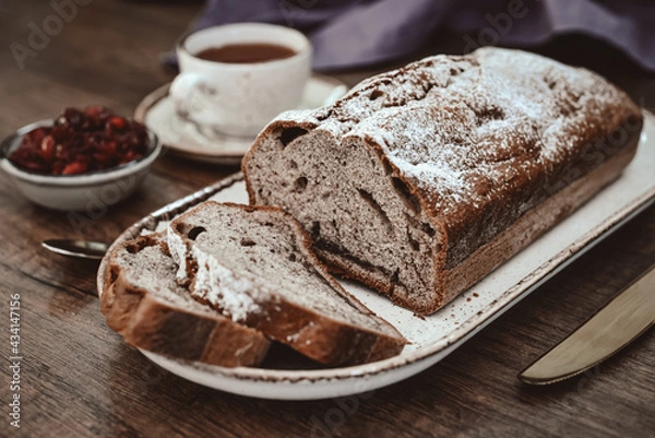 Obraz Freshly baked cake on plate