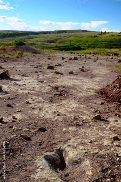 Obraz 南米ボリビアの秘境、トロトロ渓谷の美しい地形と恐竜の足跡やUmajalanta鍾乳洞