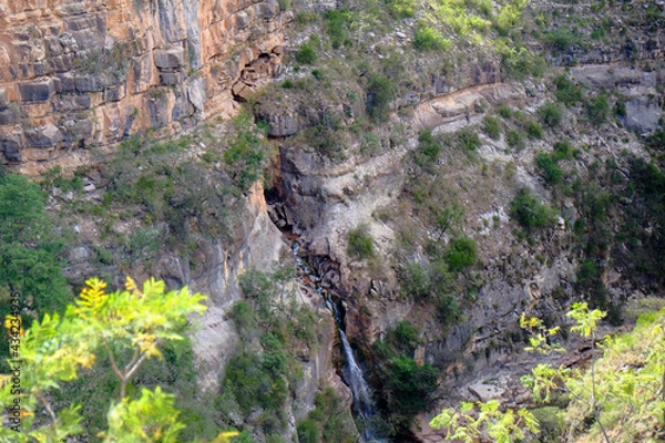 Obraz 南米ボリビアの秘境、トロトロ渓谷の美しい地形と恐竜の足跡やUmajalanta鍾乳洞