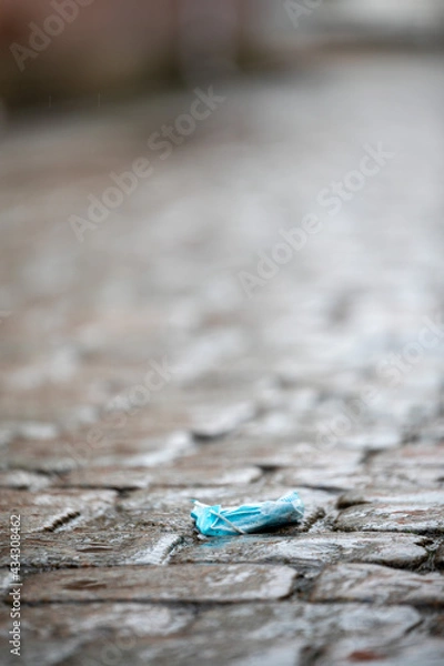 Fototapeta facial mask disposed on ground