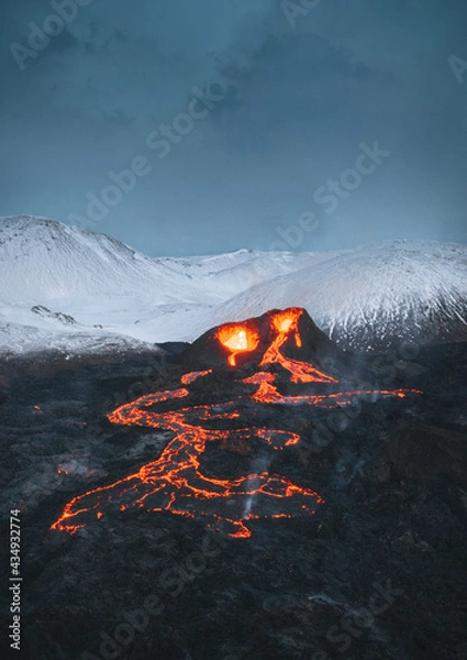 Fototapeta Iceland Volcanic eruption 2021. The volcano Fagradalsfjall is located in the valley Geldingadalir close to Grindavik and Reykjavik. Hot lava and magma coming out of the crater.