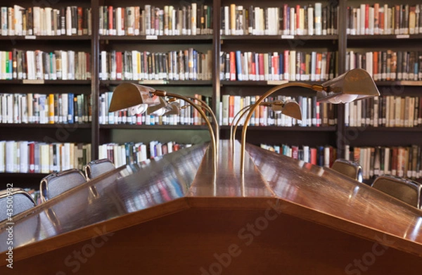 Obraz biblioteca y mesa de estudio