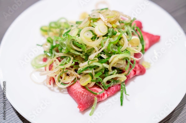 Fototapeta 美味しそうな肉の写真。焼肉店。焼く前。