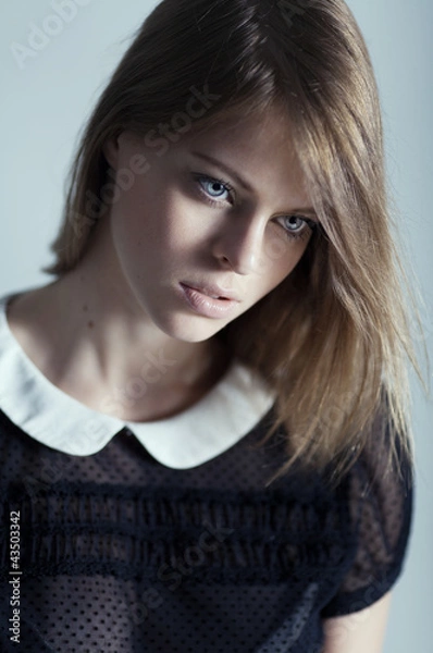 Obraz Задумчивая девушка