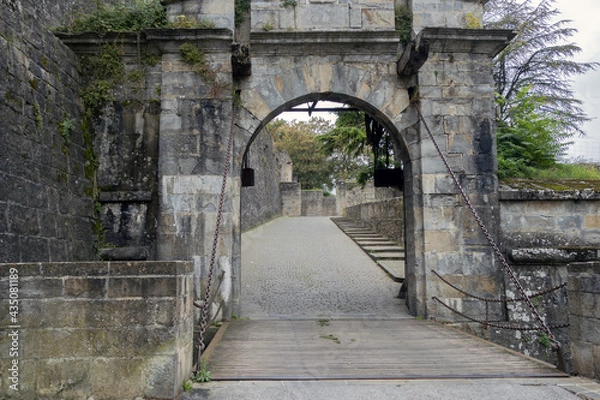 Fototapeta Sur les chemins de Saint Jacques de Compostelle
