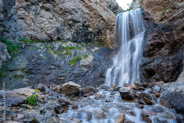 Obraz Waterfall in the canyons near Layton, Utah