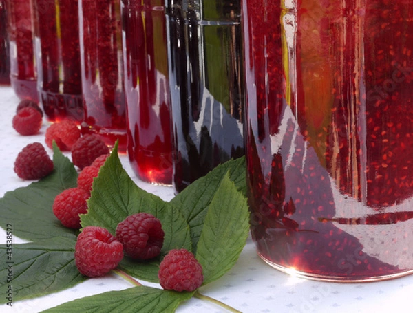 Obraz Himbeeren, selbstgemachte Konfitüre.