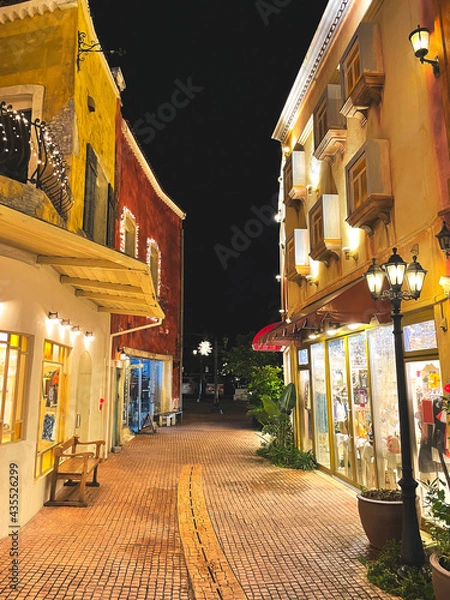 Obraz 美浜タウンリゾート・アメリカンビレッジの夜景(沖縄県北谷町)