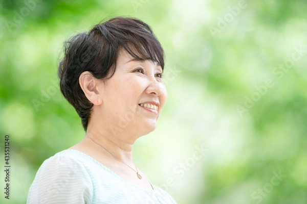 Fototapeta 女性・新緑