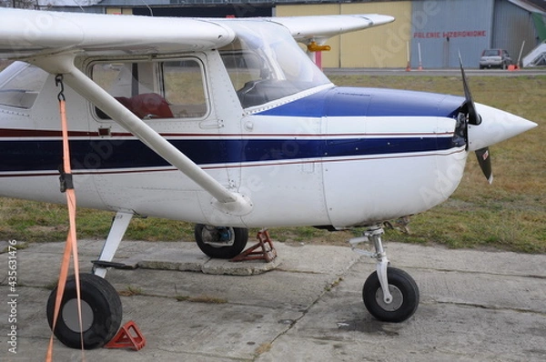 Obraz airplane, the aircraft in the garage and airport