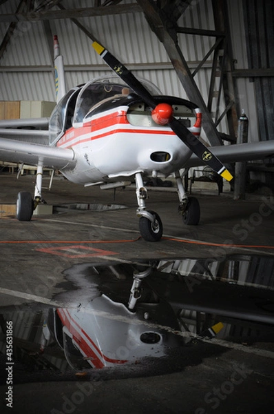 Obraz airplane, the aircraft in the garage and airport