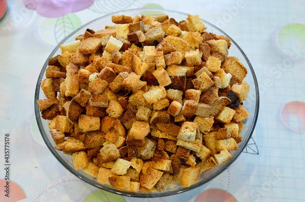 Obraz миска с сухарями