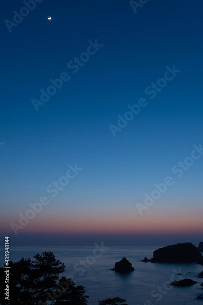 Obraz 残照に浮かぶ月