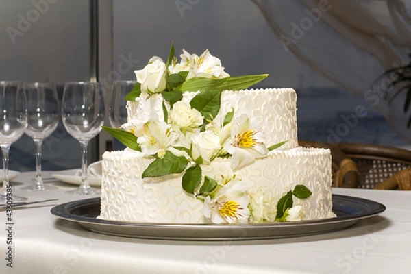 Obraz white wedding cake